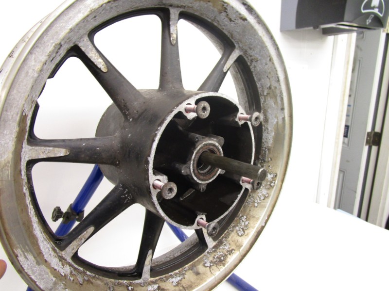 2010 10 Kawasaki Vulcan 1700 Nomad  Front Wheel Rim 16x3.5 41073-0135-18